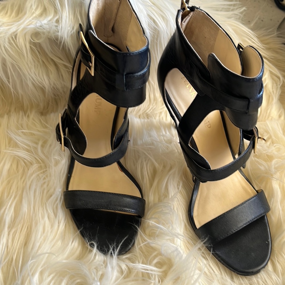 IVANKA TRUMP STRAPPY HEELS 7 1/2 MEDIUM BLACK